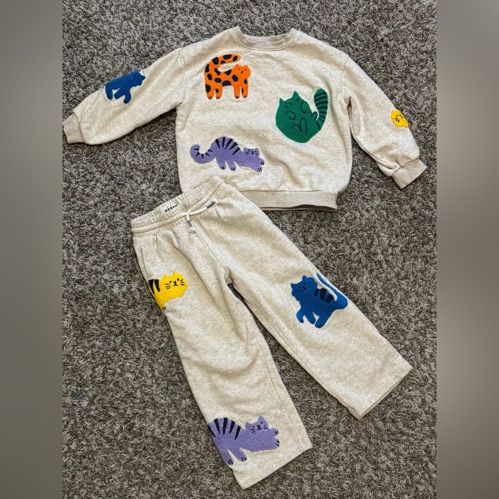 Mini Boden Boucle colorful cat’s sweat set